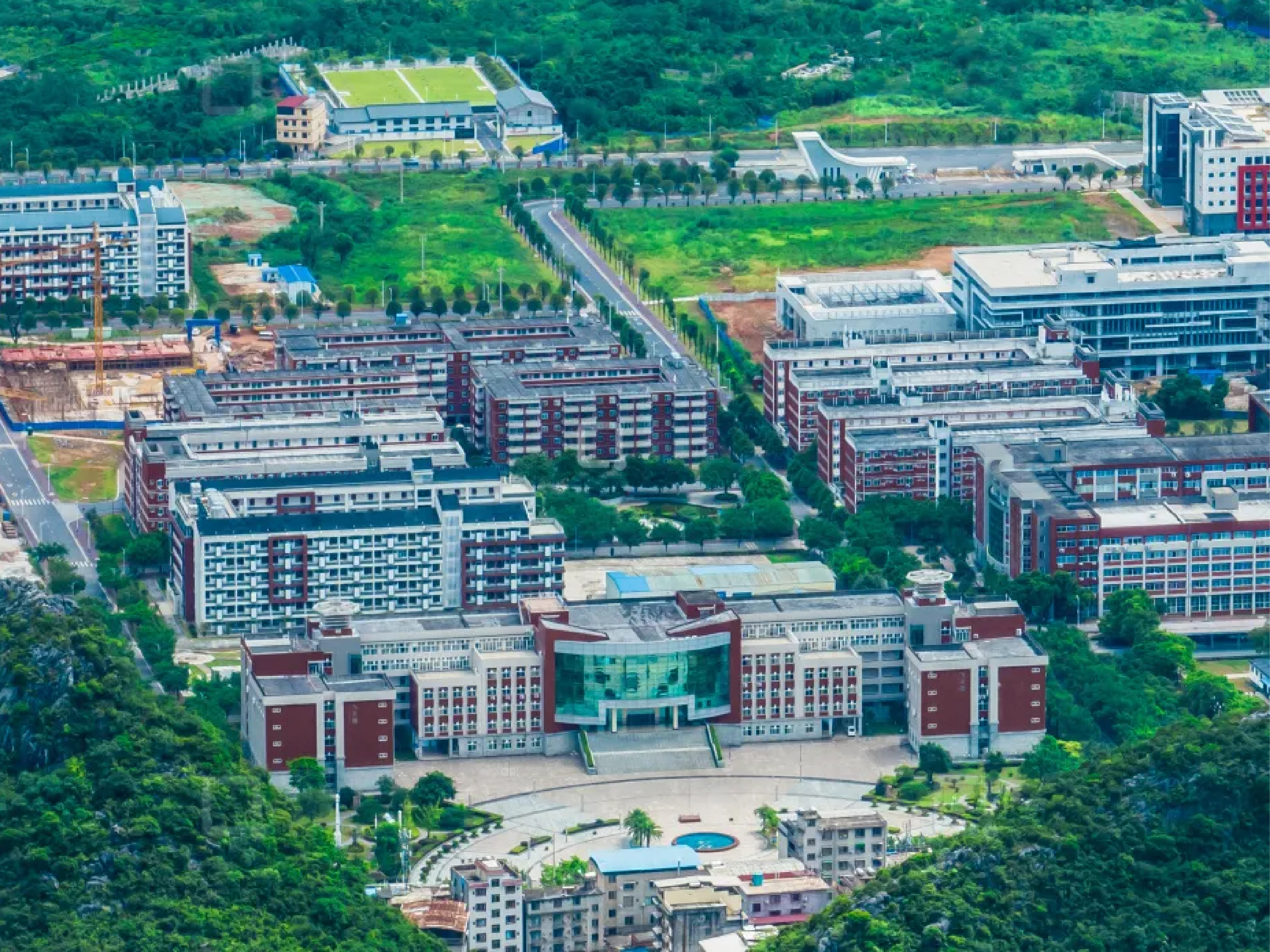广西桂林航天工业学院