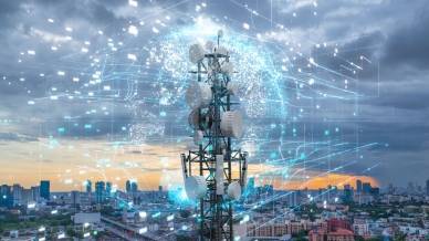 Technology Company Builds a Reliable 10G/100G Network with FS DWDM Solution