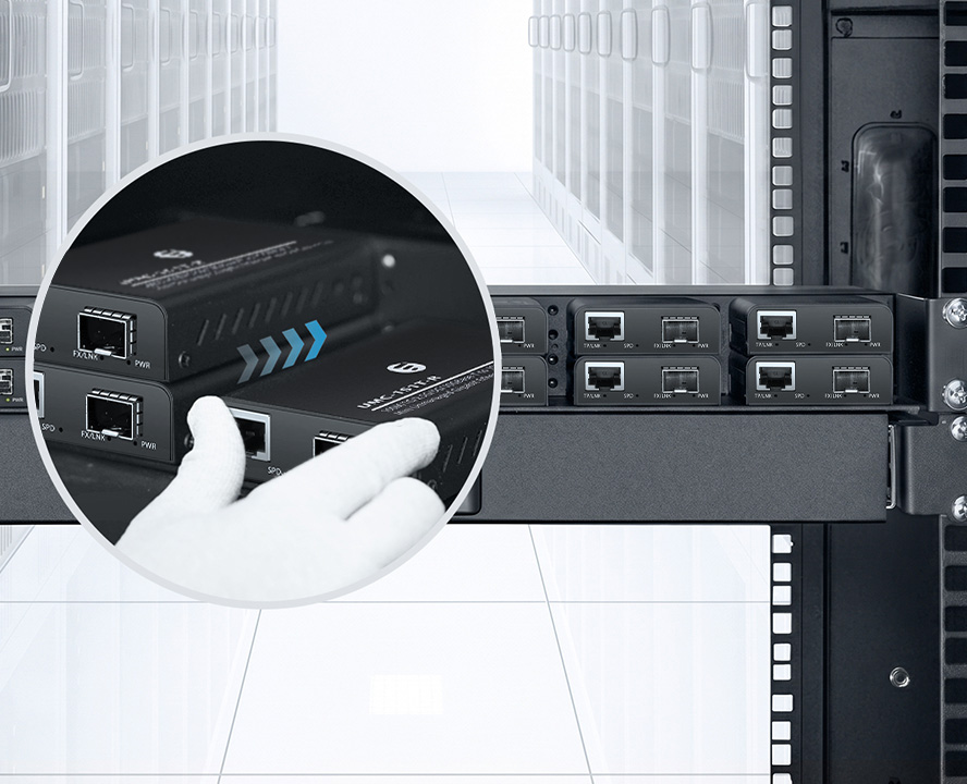 Mini Unmanaged 100M/1/2.5/5/10 GBase-T RJ45 to 10GBase-X SFP+