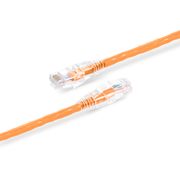 Cable de parcheo Ethernet Cat5e sin enganches sin blindaje (U/UTP) PVC CM 6in (0.15m), naranja Esta imagen trata sobre C5EUTPSGPVC.