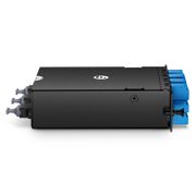 FHD™ MTP®-LCカセット、OS2シングルモード、ユニバーサル、24芯、3 x MTP®-8(オス)- 12 x シャッター付きLCデュプレックス(ブルー)、最大0.35dB この写真はFHD-3MTP12LCOS2Uに関するものです。