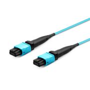 30m (100ft) Cable troncal MTP®, MTP®-12 UPC (hembra) a MTP®-12 UPC (hembra), 48 Fibras, Multimodo (OM3), Plenum (OFNP), 0.25dB Máx, Tipo B, Doble cubierta, Aqua Esta imagen trata sobre 48FMTPOM3.