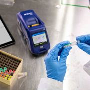 Brady M611 Bluetooth Label Printer, 300dpi, Auto Esta imagen trata sobre M611.