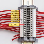 Etiquetas termorretráctiles para cables de 0,375 pulgadas de diámetro x 84 pulgadas de largo con cinta para impresoras M210 y M211, etiqueta continua/cartucho, negro sobre amarillo Esta imagen trata sobre M21-375-C-342-YL.