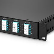 24ポートLC/UPCコネクタと12ポートMTP/MPOコネクタOM4マルチ