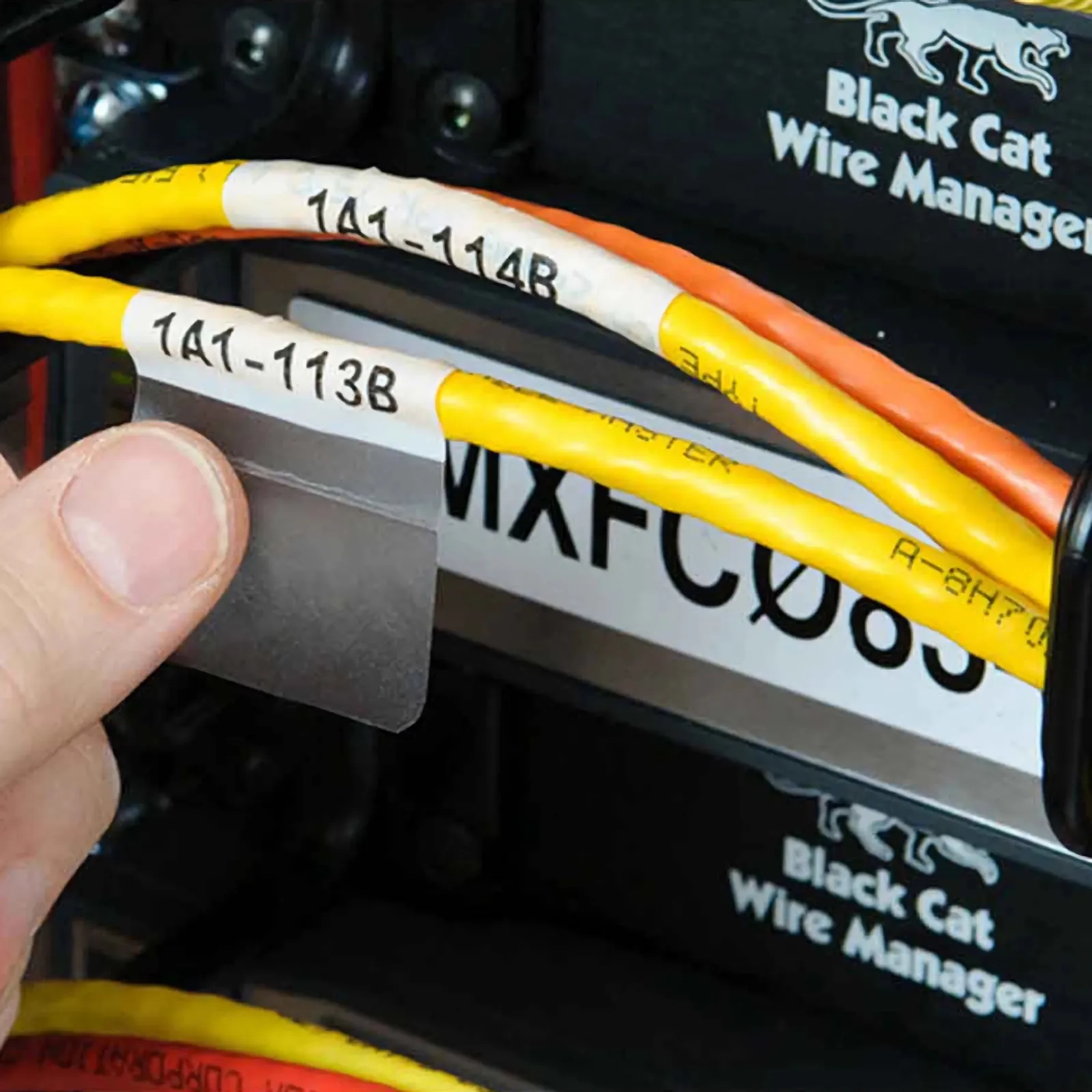 Esta imagen trata sobre M6-21-417.