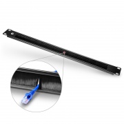 Panel ciego pasante, tira de cepillo, 1RU de 19 pulgadas de ancho Esta imagen trata sobre CMH-B1U.