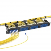 Panel de adaptadores de fibra FHD®, 24 fibras OS2 monomodo, 12 x adaptador LC UPC Dúplex (azul), manga de cerámica Esta imagen trata sobre .