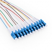 1,5m (5ft) Pigtail à Fibre Optique LC UPC 12 Fibres OS2 Monomode Faisceau PVC (OFNR) 0,9mm Cette image concerne FS12SM-LCU-BP-1.5M-PVC.
