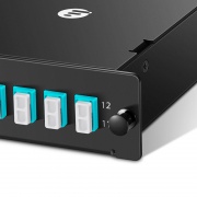 FHD® MTP®-LC Kassette, OM4 Multimode, Typ AF, 12 Fasern, MTP®-12 (Stecker) zu 6 x LC Duplex (Aqua), 0,35dB Max. Dieses Bild handelt von FHD-1MTP6LCDOM4AF.