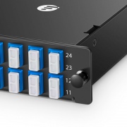 Cassette FHD® MTP®-LC, OS2 Monomode, Type A, 24 Fibres, 2 x MTP®-12 (Mâle) vers 12 x LC Duplex (Bleu), 0,35 dB Max. Cette image concerne FHD-2MTP12LCDOS2A.