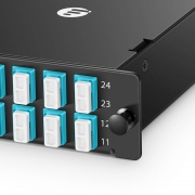 Cassette FHD® MTP®-LC, OM4 Multimode, Type A, 24 Fibres, 2 x MTP®-12 (Mâle) vers 12 x LC Duplex (Aqua), 0,35 dB Max. Cette image concerne FHD-2MTP12LCDOM4A.